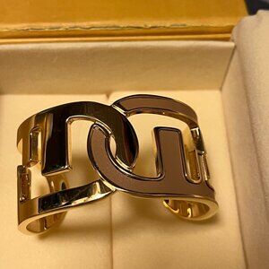 NIB Fendi O'Lock Bangle